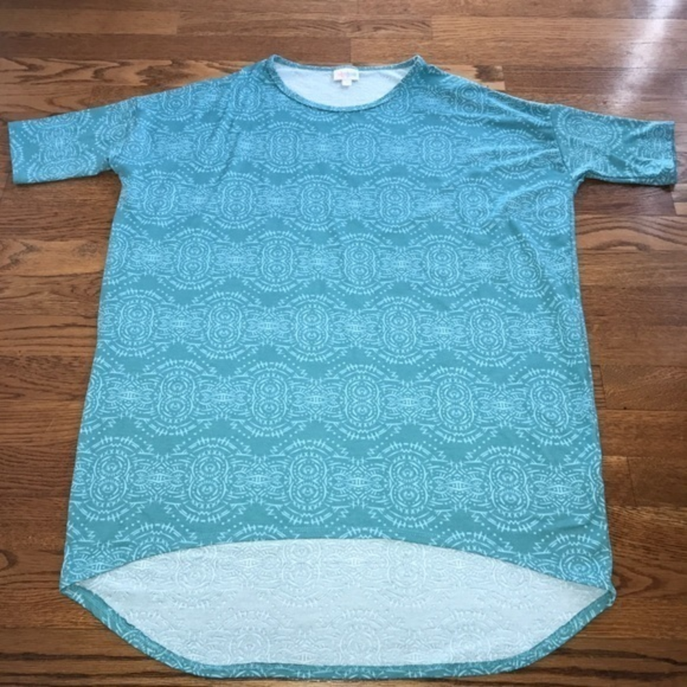 Lularoe Green printed‎ pattern Irma top size Small